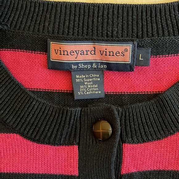 Vineyard Vines Sweater - Picture 2 of 6